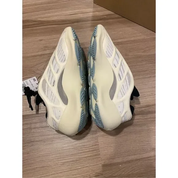 Adidas Yeezy 700 V3 Azael Black Men Size 8 Women size 9.5 FW4980 New - Picture 7 of 10